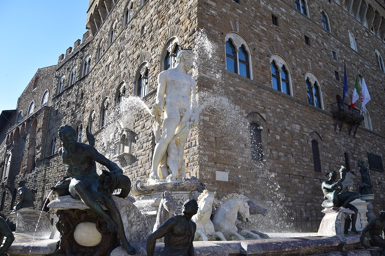 Fontana del Nettuno, con nuovi getti d'acqua coreografici, Piazza della Signoria, Firenze