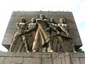En el Güvenpark Anıtı (Memorial Güvenpark, 1934-1935, Ankara), el régimen autoritario turco de Kemal Atatürk utilizó los recursos estéticos del arte nazi mediante la obra de dos escultores alemanes: Josef Thorak y Anton Hanak.[39]​