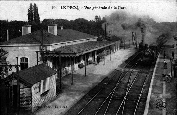 Le Pecq train station, around 1900, with 1847's passenger building.