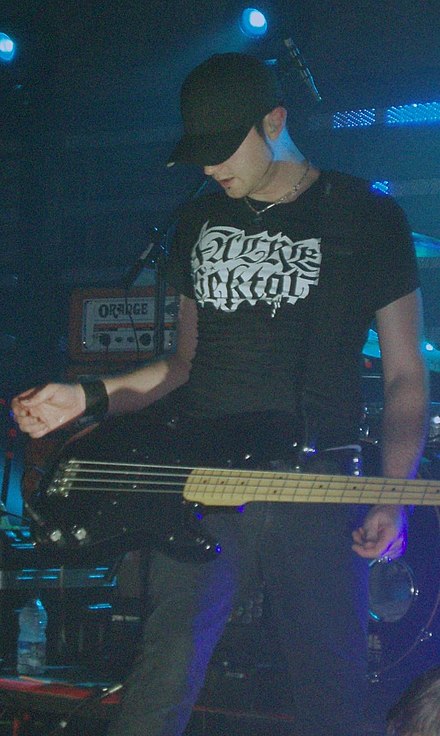 Pendulum bassist Gareth McGrillen. The band mixes numerous genres, including electronic.[65]