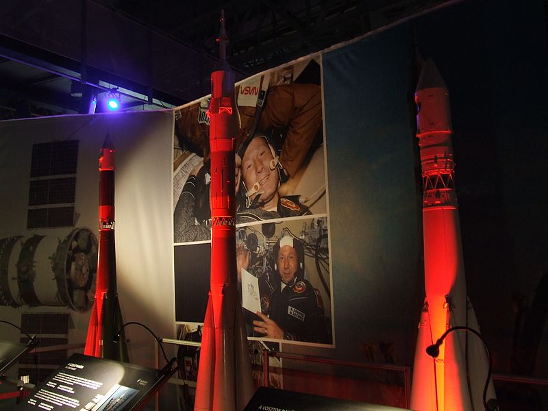 File:Gateway to space 2016, Budapest, Vostok, Voskhod and Soyuz rocket models.jpg