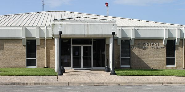 The Giddings Municipal Building is located across from the renovated Lee County Courthouse.