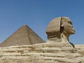 Le grand sphinx, devant la pyramide de Khéops