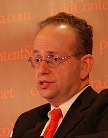 Crovitz in 2017 Gordon Crovitz (1815493203) (cropped).jpg