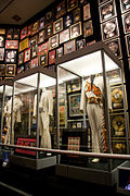 2007-09-18 21:51 Graceland trophy room 2.jpg