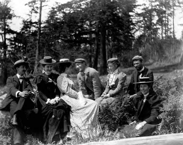 File:Group of men and women sitting outdoors, May 30, 1898 (WASTATE 2521).jpeg