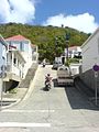 Steile straat in Gustavia