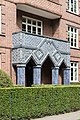 Deutsch: Portal des Siedlungsbaus Haynstraße 2, 4 in Hamburg-Eppendorf. This is a photograph of an architectural monument. It is on the list of cultural monuments of Hamburg, no. 29253.