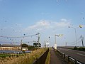 Hot air balloons are flying over Kase Ohashi and Chiyosuzume Shuzo 2016-11-05.jpg