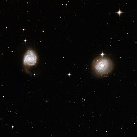 Hubble Interacting Galaxy AM 0702-601 (2008-04-24) .jpg