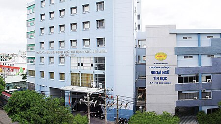 Tập tin:Huflit university.jpg