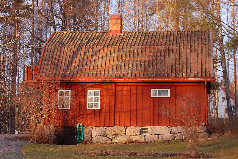 File:HuvudbyggnadOppstuhage1.JPG