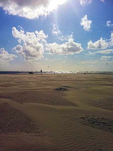 File:IJmuiden, agosto de 2011 - panoramio (1).jpg