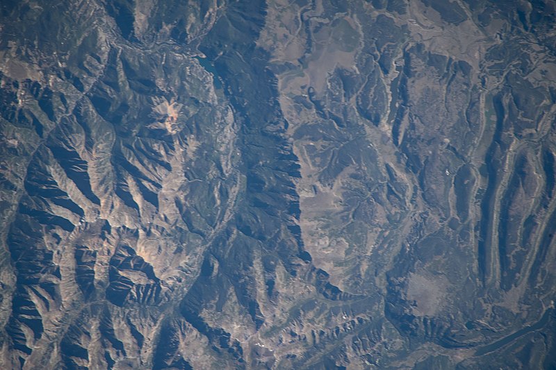 File:ISS063-E-82367 - View of Earth.jpg