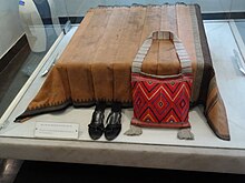 Assassination of Indira Gandhi: Indira Gandhi's blood-stained saree and her belongings at the time of her assassination, preserved at the Indira Gandhi Memorial Museum in New Delhi. IndiraGandhi-SareeAtTimeOfDeath.JPG