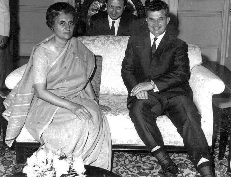 File:Indira Gandhi & Nicolae Ceaușescu.jpg
