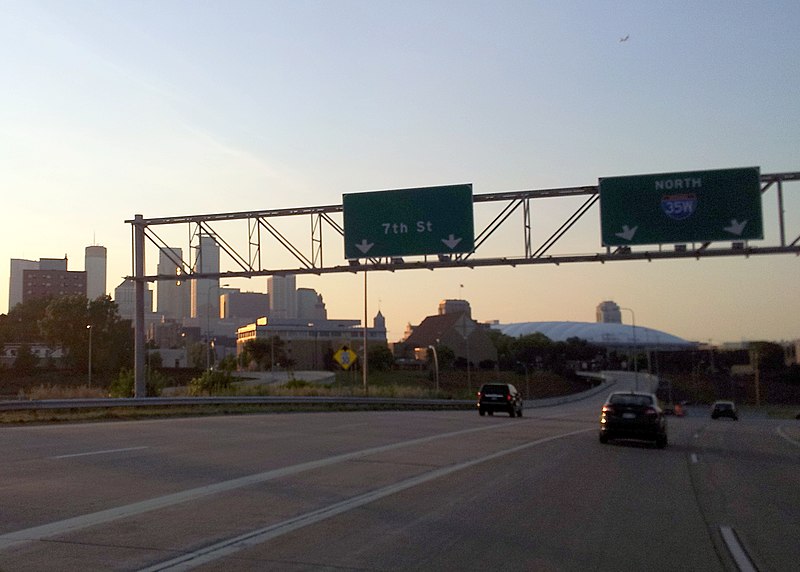 File:Interstate 35W - Minneapolis, MN - panoramio (19).jpg