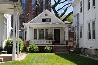 <span class="mw-page-title-main">Jean and Inez Bregant House</span> Historic house in Iowa, United States