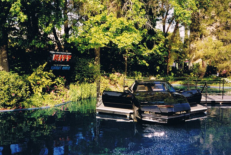 File:KITT at Universal Studios, with Knight Rider sign in the background.jpg