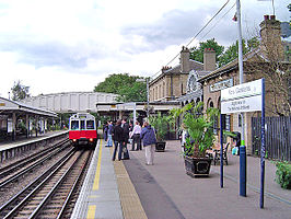 Station Kew Gardens
