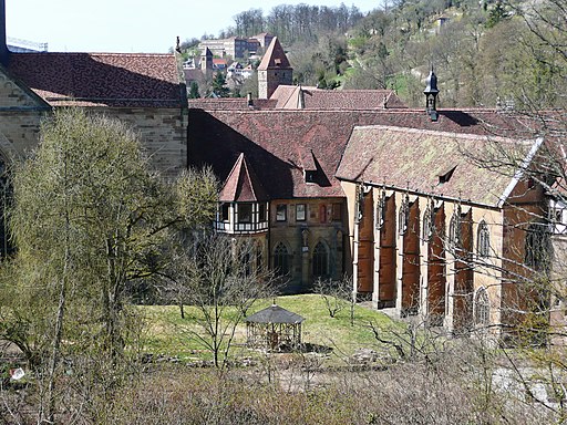 Klausur im Maulbronner Kloster. Blick von Osten auf Parlatorium und Ostflügel