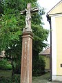 English: Cross in town quarter Kostolný Sek. Slovenčina: Kríž v mestskej časti Kostolný Sek. Magyar: Kereszt Egyhánagyszeg városrészben.