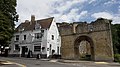 L'église St James et le White Horse Pub