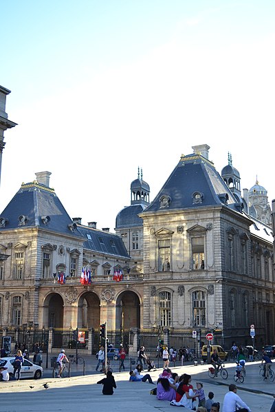 File:L'Hôtel de Ville, Lyon.JPG