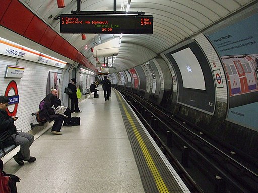 Liverpool Street Central line eastbound look west