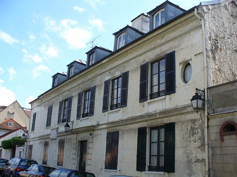 File:Maisonroug.JPG