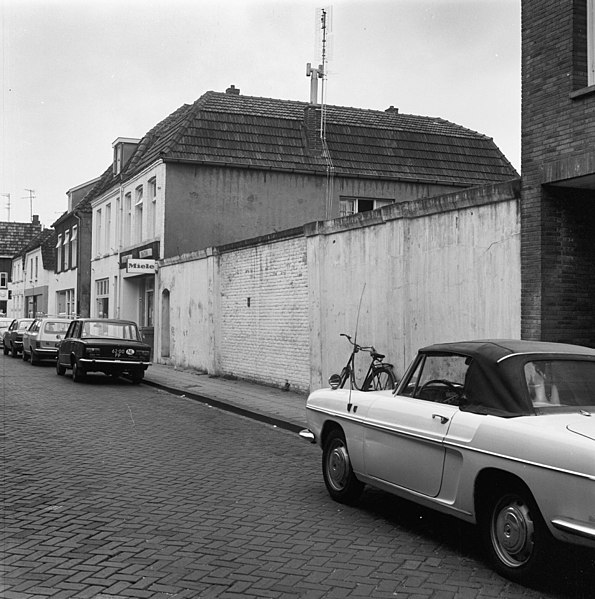 File:Marktstr. 3, tuinmuur - 's-Heerenberg - 20105862 - RCE.jpg