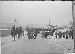 Marssirivistöjä Kannaksella joulukuun alussa 1939. Myös JR 32 taisteli talvisodan ajan Kannaksella.