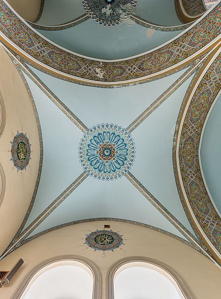 File:Mezquita del Viernes, Baku, Azerbaiyán, 2016-09-28, DD 42-44 HDR.jpg