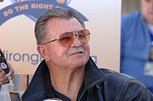 Mike Ditka 2008 NFL Experience 48-DPA-02 01 02 08.jpg
