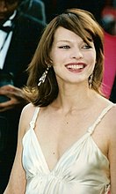 Milla Jovovich Cannes.jpg