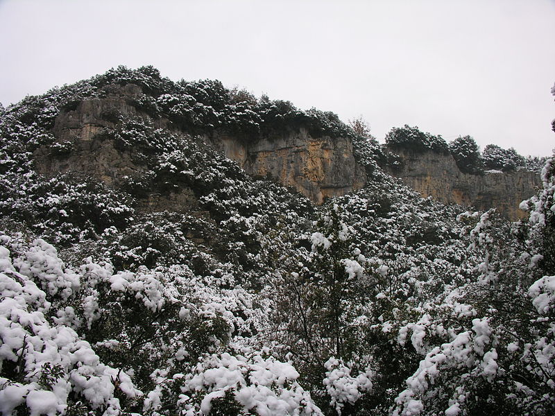 File:Mons Apie Valbouissole.JPG