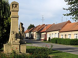 Centre with Memorial of Victims of the World Wars