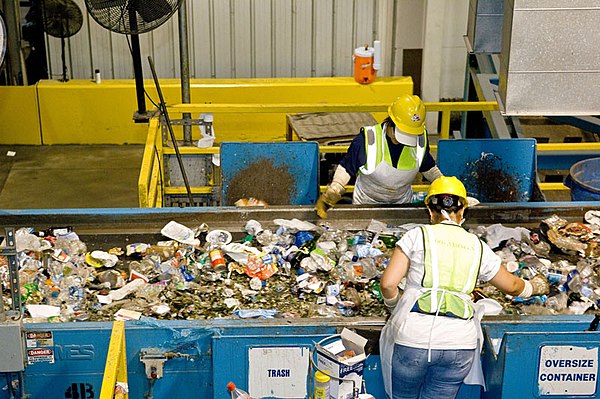 Municipal recycling facilities, Montgomery County, MD. 2007, Credit USEPA (14410405277).jpg