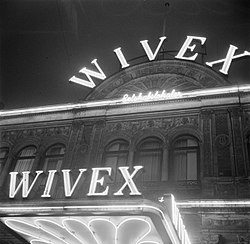 Neonreclame aan het gebouw van restaurant Wivex, Bestanddeelnr 252-9135.jpg