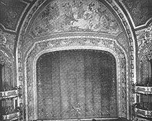 Proscenium arch of the auditorium New Amsterdam Theatre proscenium and boxes.jpg