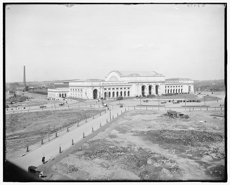 File:New union station.tif