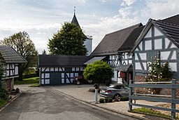 Kirchstraße in Bischoffen