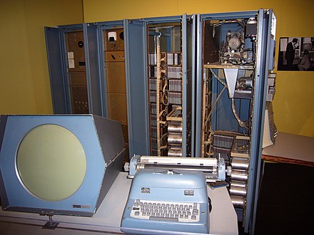 440px-PDP-1.jpg