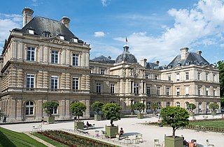 <span class="mw-page-title-main">Luxembourg Palace</span> Seat of the Senate of France in Paris