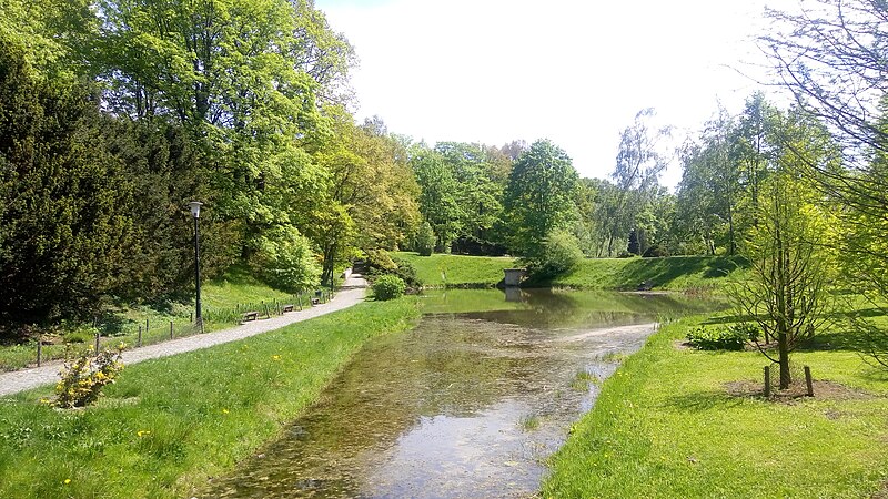 File:Park Śląski 3.jpg