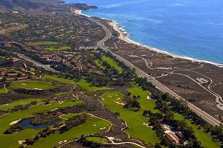 "Pelican_Hill_and_South_CDM_by_D_Ramey_Logan.jpg" by User:WPPilot