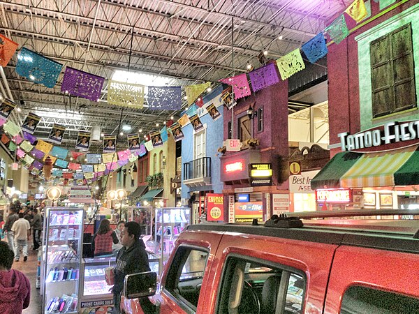 Market in Plaza Fiesta