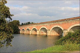 Pont-canal du Cacor de Moissac.JPG