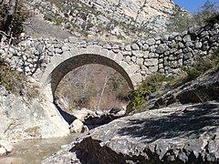 Ponte mulattiero costruito nel XIX secolo.