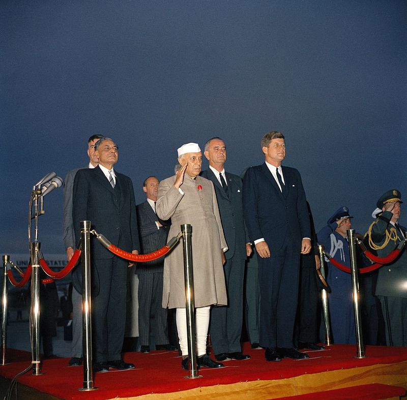 File:President John F. Kennedy and Prime Minister of India Jawaharlal Nehru  at Arrival Ceremonies.jpg - Wikipedia